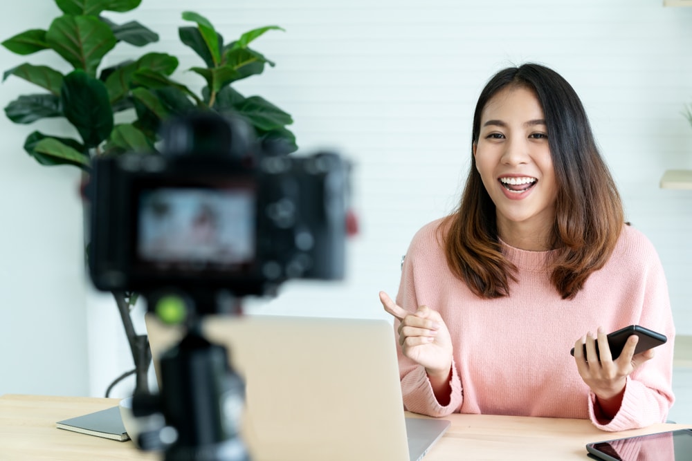 5 Common Mistakes to Avoid for Beginner Vloggers - New Dawn Films